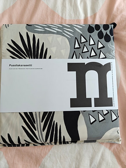 Marimekko Ketunmarja pussilakana 150x210cm ja tyynyliina 50x60cm harmaa