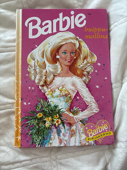 Barbie huippumallina kirja