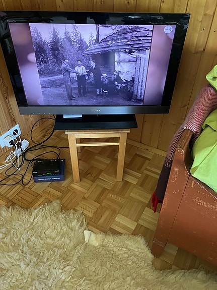 Sony Bravia 32 ” TV ja digiboxi