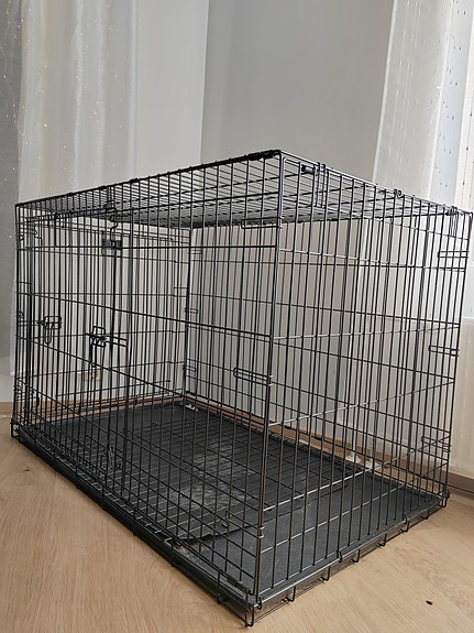 Iso koiran häkki