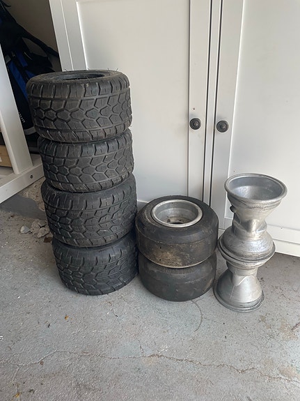 Bridgestone karting-renkaat ja vanteet