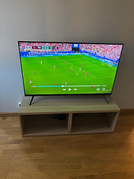 Samsung TV K4 and 50 inches with its table