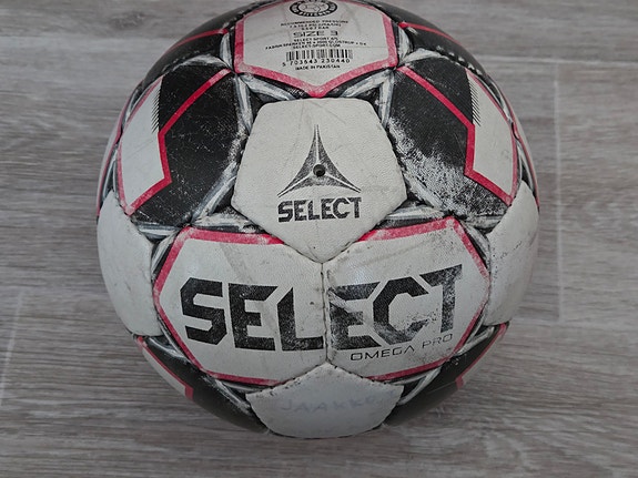 Select Omega Pro