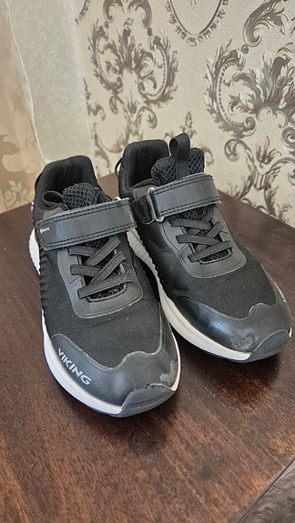 Gore-Tex lenkkarit 33