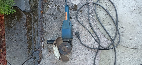 AEG kulmahiomakone/rälläkkä