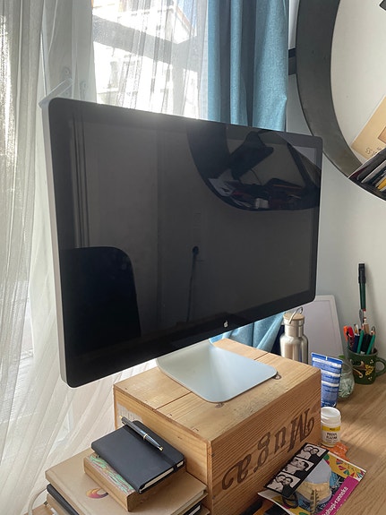 Apple 27" näyttö (LED Cinema Display)