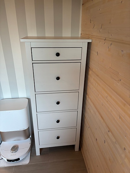 IKEA Hemnes lipasto