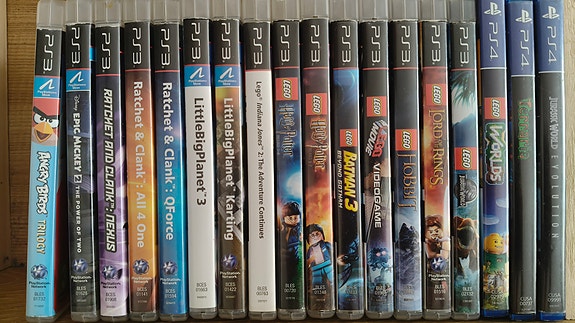 PS3- ja PS4-pelejä CIB
