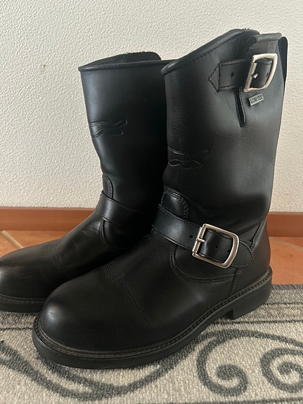 TCX nahkaiset Gore-Tex ajosaappaat musta