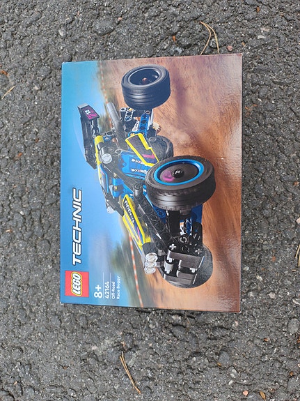 avaamaton Lego paketti