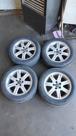 5X108 KR 65,1 ET43 16X6,5J Volvo alumiinivanteet nastarenkailla