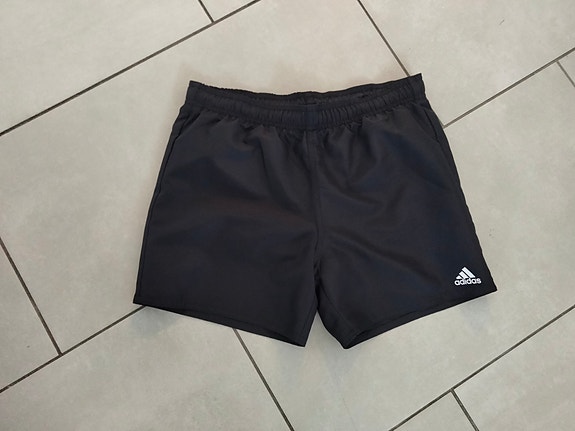 Adidas mustat uimashortsit 152