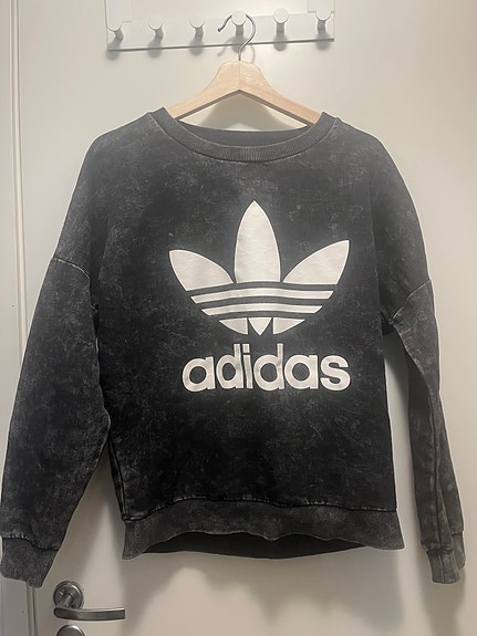 Adidas collegepaita