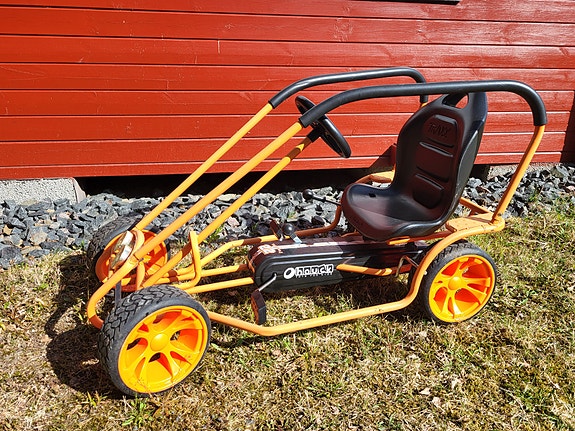 Polkuauto