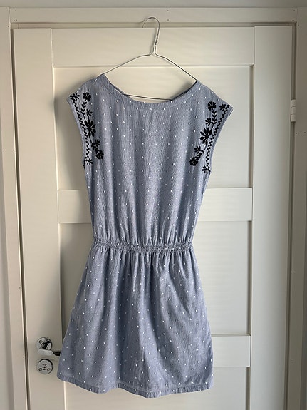 ESPRIT vaaleansininen mekko 34