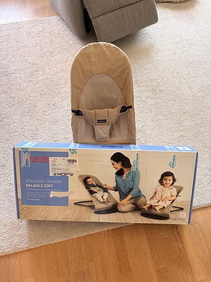 BabyBjörn Balance Soft syöttötuoli / sitteri beige