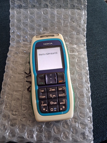 Nokia 3220
