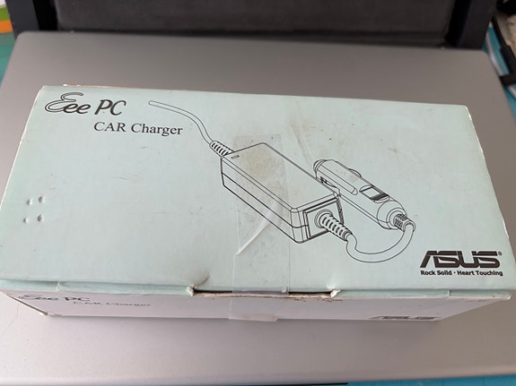 Asus Eee PC 12V autolaturi ja akku, sovitin