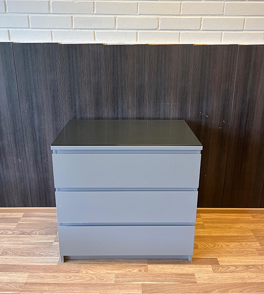 IKEA MALM Lipasto Lasileveyllä, 3 laatikkoa, harmaa