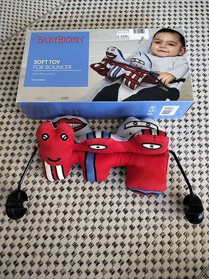 BabyBjörn lelukaari sitteriin