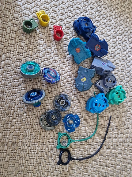 Beyblade-areenat ja osat