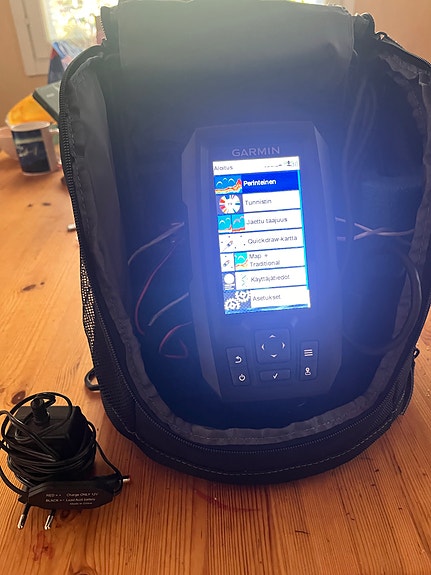 Garmin striker plus 4 kaikuluotain ja anturi