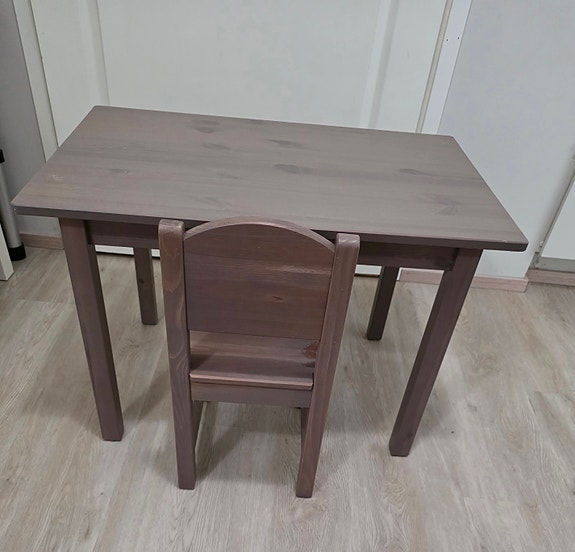 Ikea Sundvik lasten pöytä ja tuoli