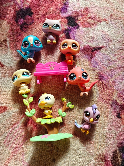 Lps figuureja. Erikuntoisia ja hintaisia