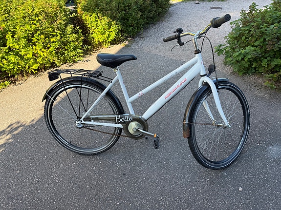 Nakamura nuorten polkupyörä 26" valkoinen