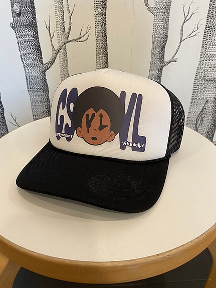 Vitunleija X Greysonics Trucker Lippis