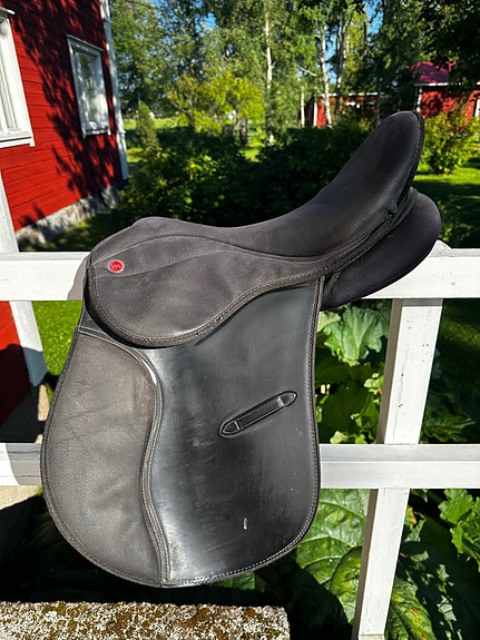 Claridge House 16,5” satula