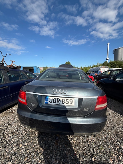 Audi A6 2.4 quattro vetokoukulla varaosiksi