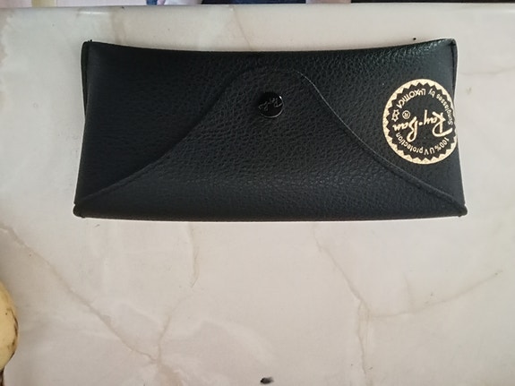 aurinkolasi kotelo ray ban