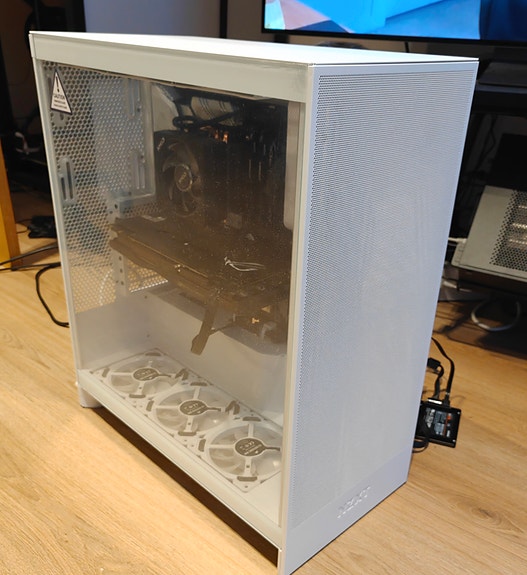 NZXT H7 Flow 2024 ATX-kotelo