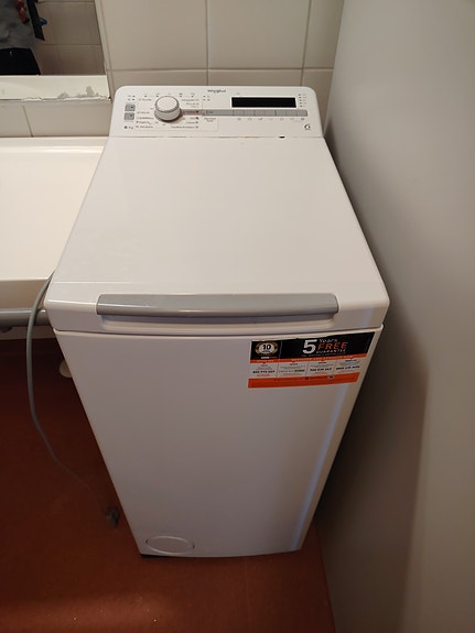Whirlpool päältä täytettävä pesukone valkoinen