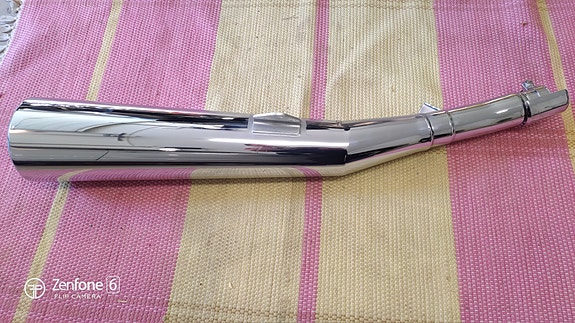 Kromattu pakoputki moottoripyörään Suzuki 1400 GSX v.2006