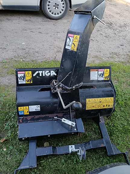 Stiga ruohonleikkurin lumilinko