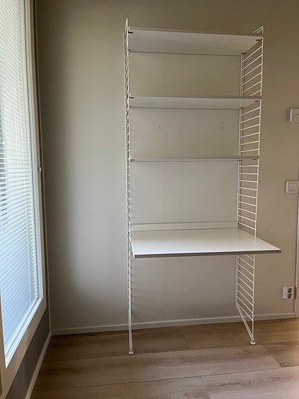 String hylly ja työtaso