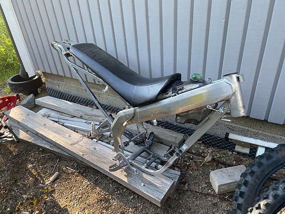 Aprilia SX50 kilvellinen runko