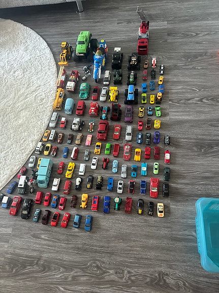 Autoja VARATTU