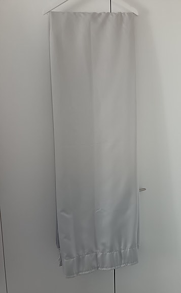 Pimentävät verhot 2kpl
