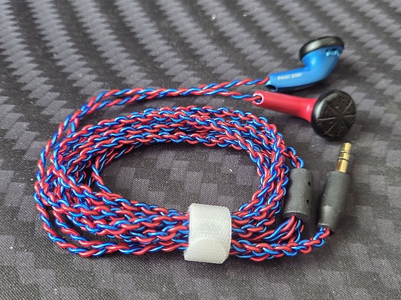 Flathead Audio FH-01 earbuds / kuulokkeet