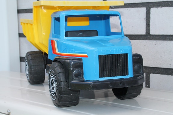 Scania 140 80-luku suuri Plasto Suomi rekka 45cm muoviauto vintage leikkiauto