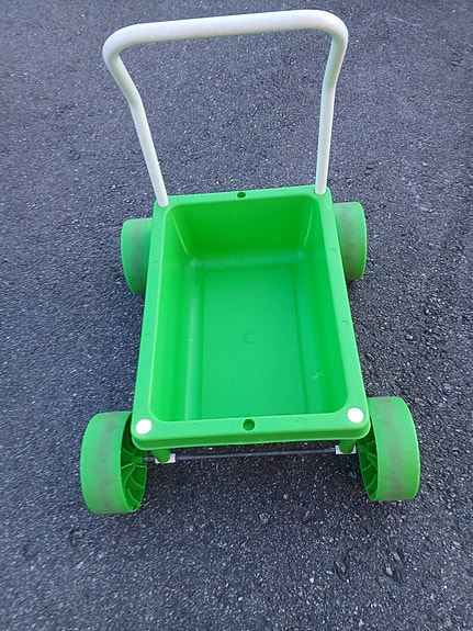 Plasto taaperokärry