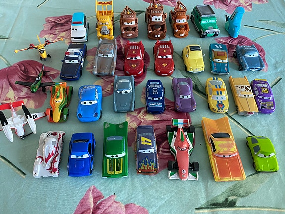 Cars autot