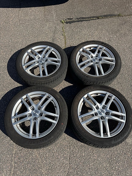 Dezent 17″ 5×108 vanteet uusilla kesärenkailla (Ford/Volvo)