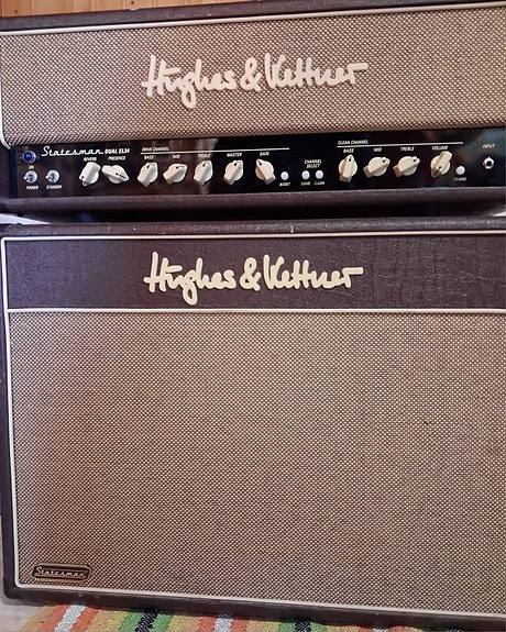 H&K nuppi ja 2x12 kaappi