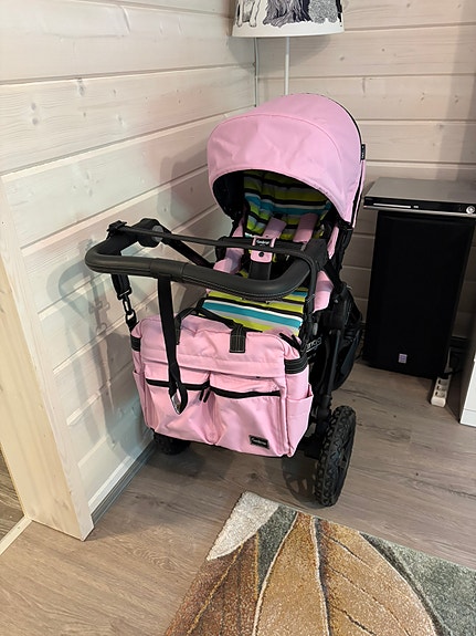 Emmaljunga Ergo sporty pink