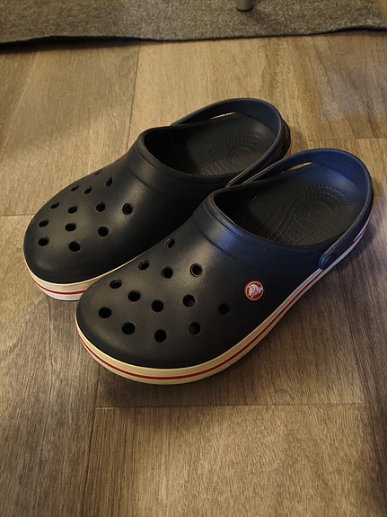 Miesten Crocs kengät