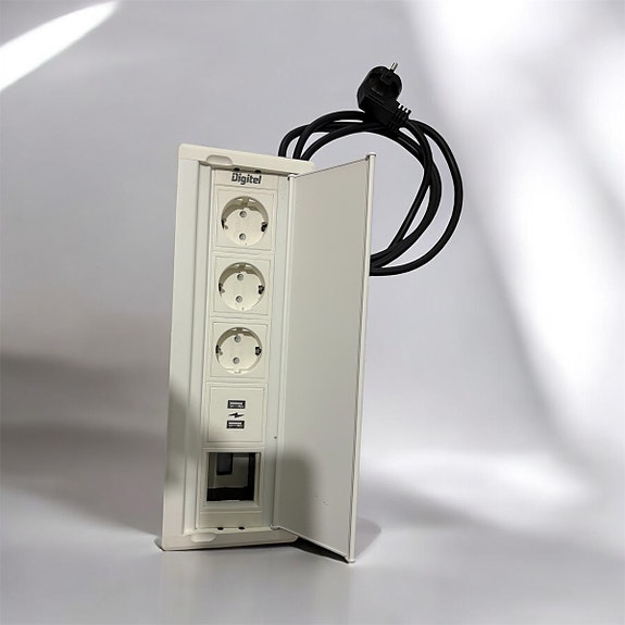 Digitel KompaktS -pöytärasia (pistorasiat ja USB-lataus)